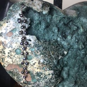 Black pearl bracelet